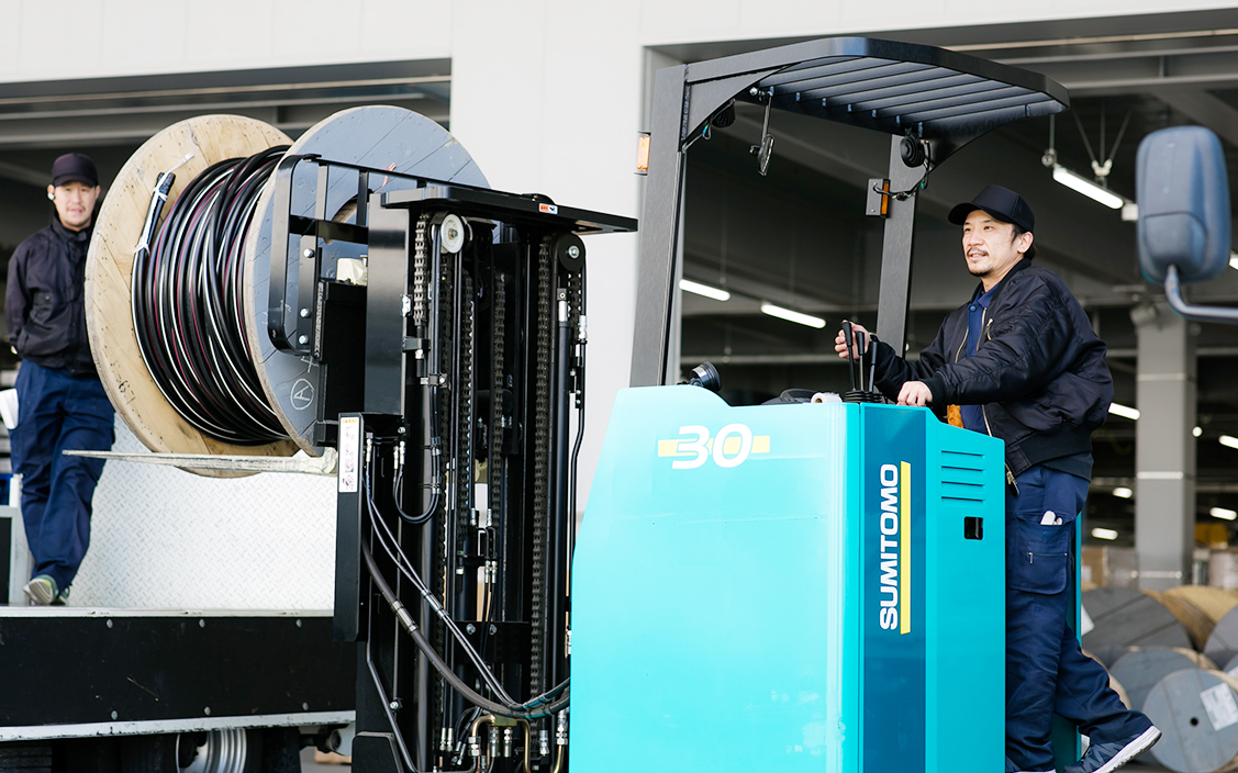 「重量物輸送」のプロ運転者