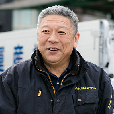 スタッフインタビュー